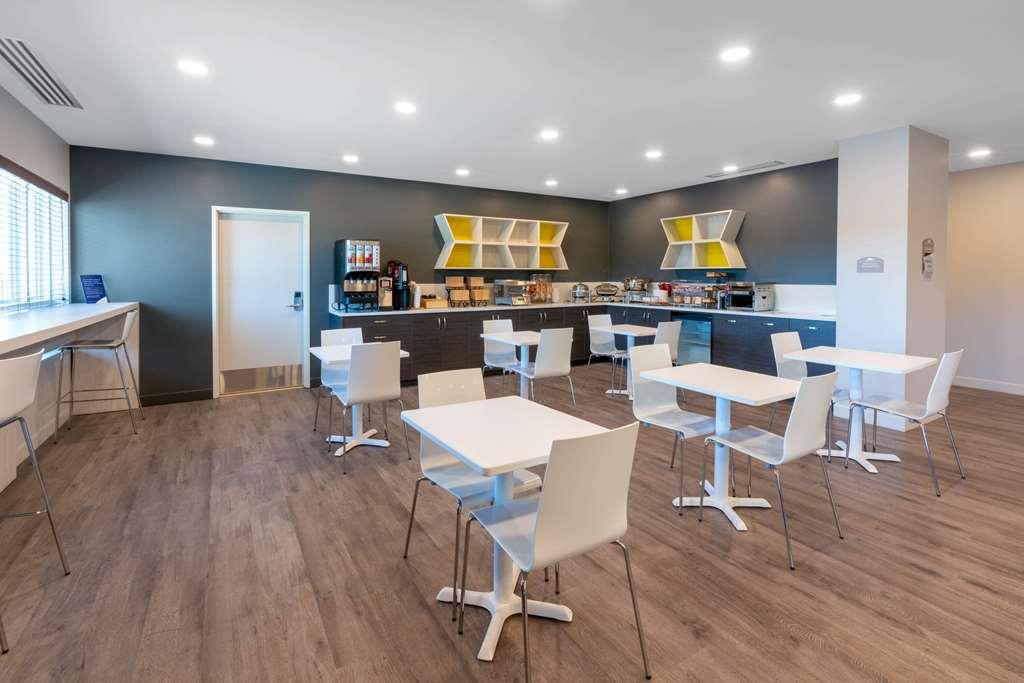 Microtel Inn & Suites By Wyndham Kanata Ottawa West Facilities photo