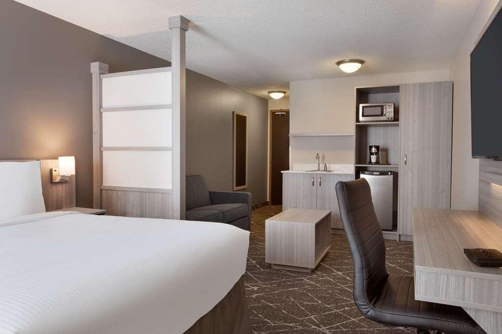Microtel Inn & Suites By Wyndham Kanata Ottawa West Room photo